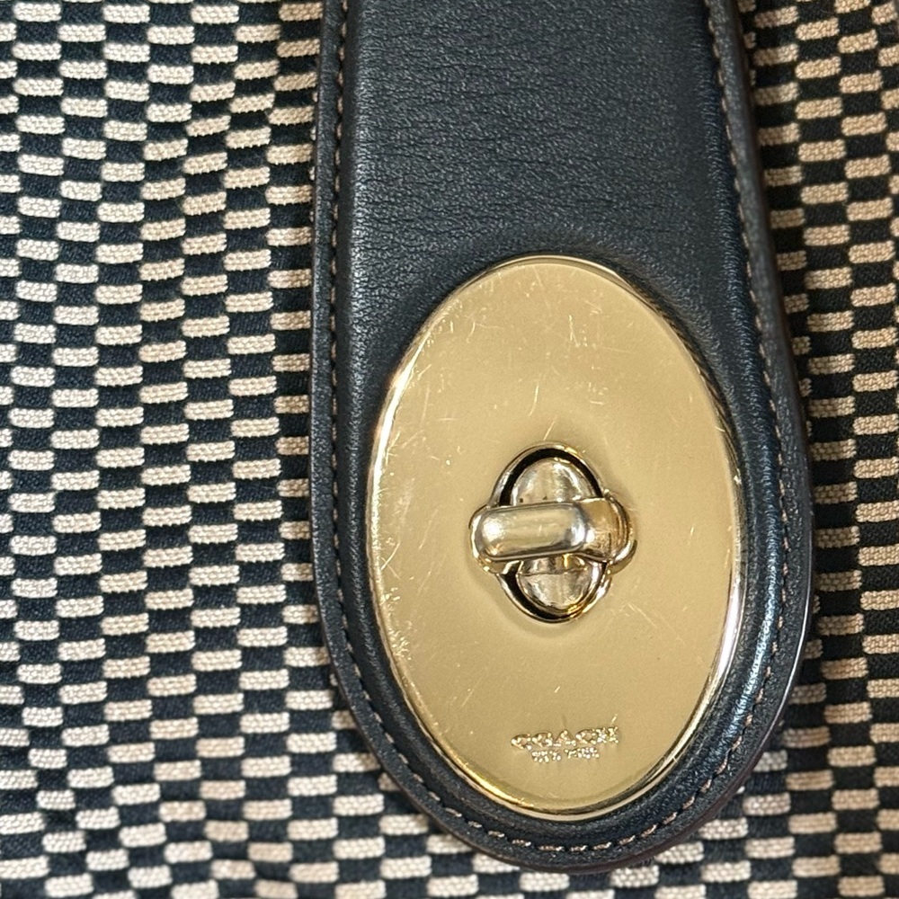 Coach Black and Cream Shoulder Bag - Picture 3 of 16